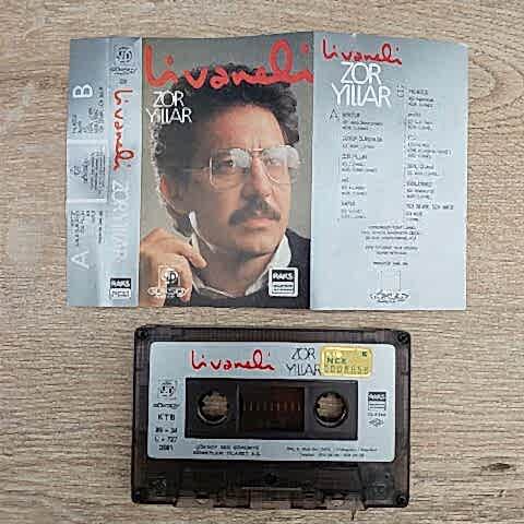 ZÜLFÜ LİVANELİ - ZOR YILLAR KASET